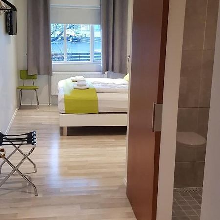 Apotek Guesthouse Хофн Экстерьер фото