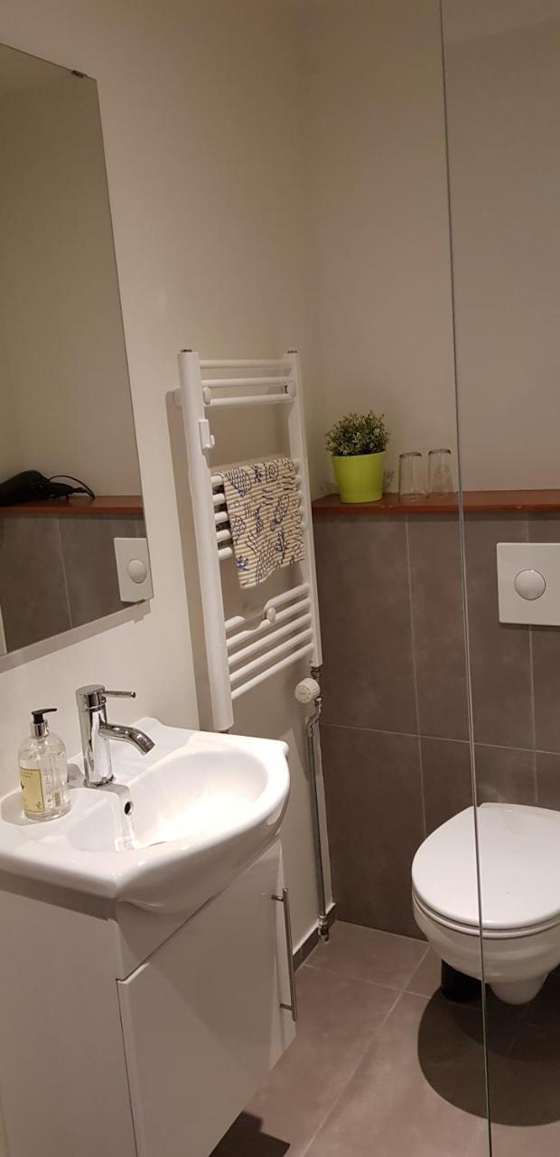 Apotek Guesthouse Хофн Экстерьер фото
