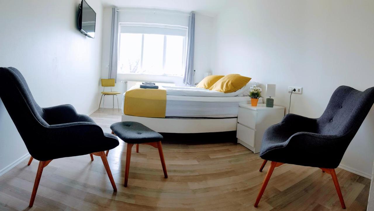 Apotek Guesthouse Хофн Экстерьер фото